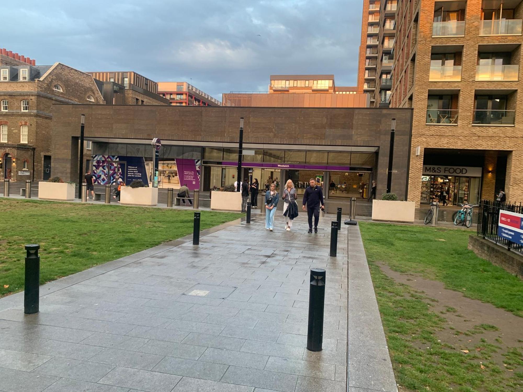 Luxury Riverside Apt With Easy Access To Central London, O2, Excel Centre And Parking Extérieur photo